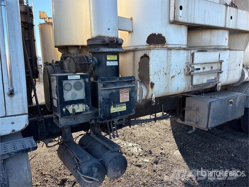 International 7600 Camion aspirateur, Hydrocureur