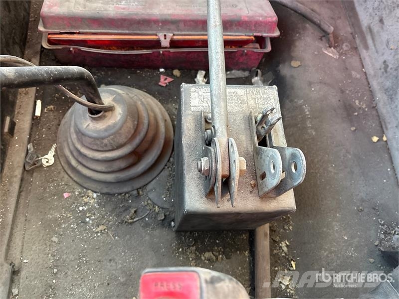 International 7600 Camion aspirateur, Hydrocureur