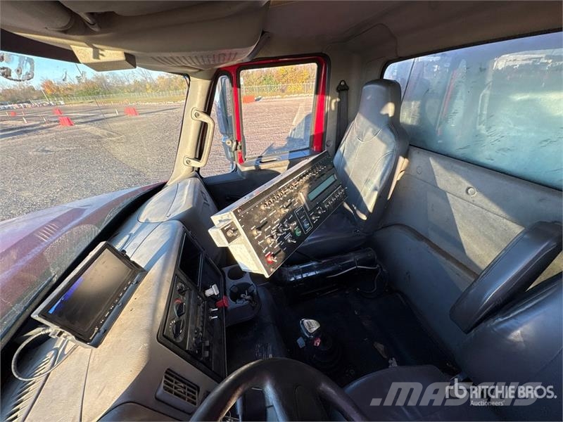 International 7600 شاحنات ذات صهاريج
