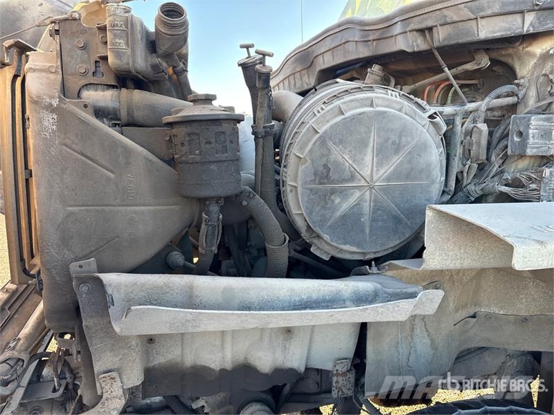 International 7600 Camion aspirateur, Hydrocureur