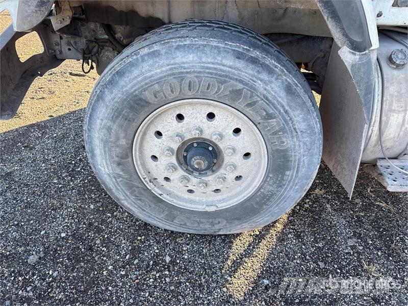 International 7600 Camion aspirateur, Hydrocureur