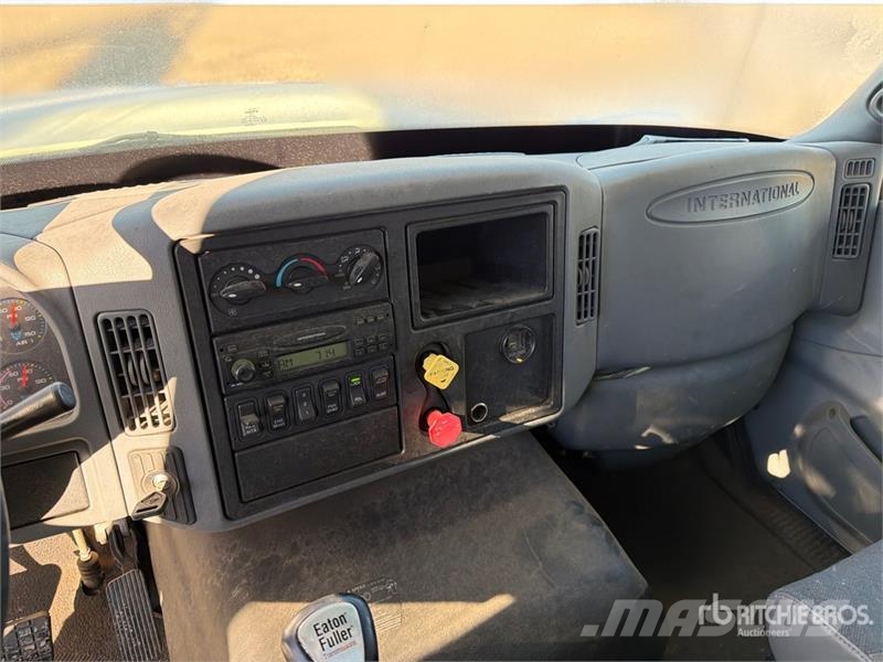 International 7600 Autotractoare