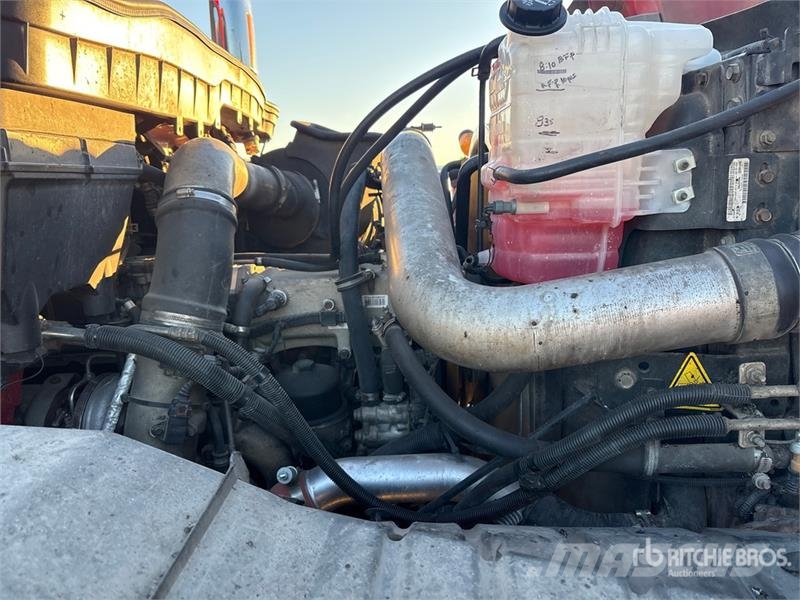 International 7600 شاحنات ذات صهاريج