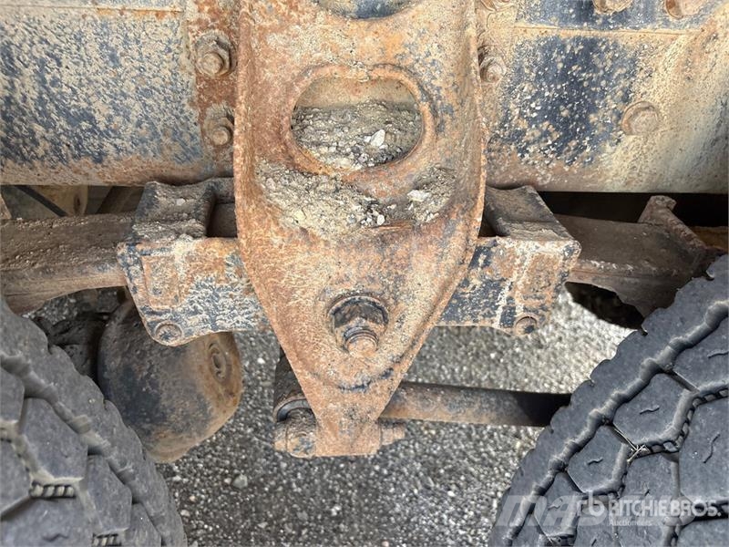 International 8100 自卸式货车