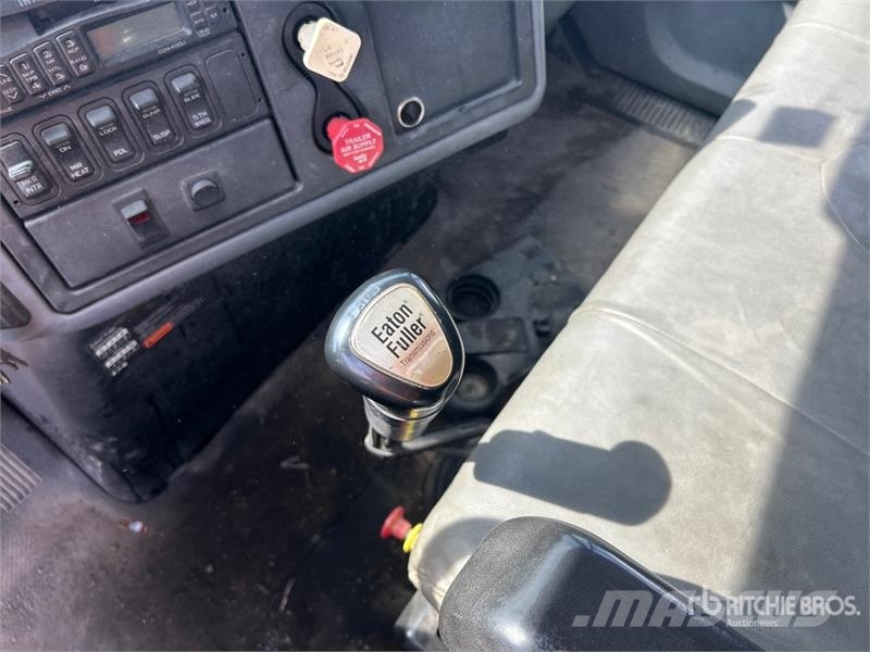 International 8500 Camiones plataforma