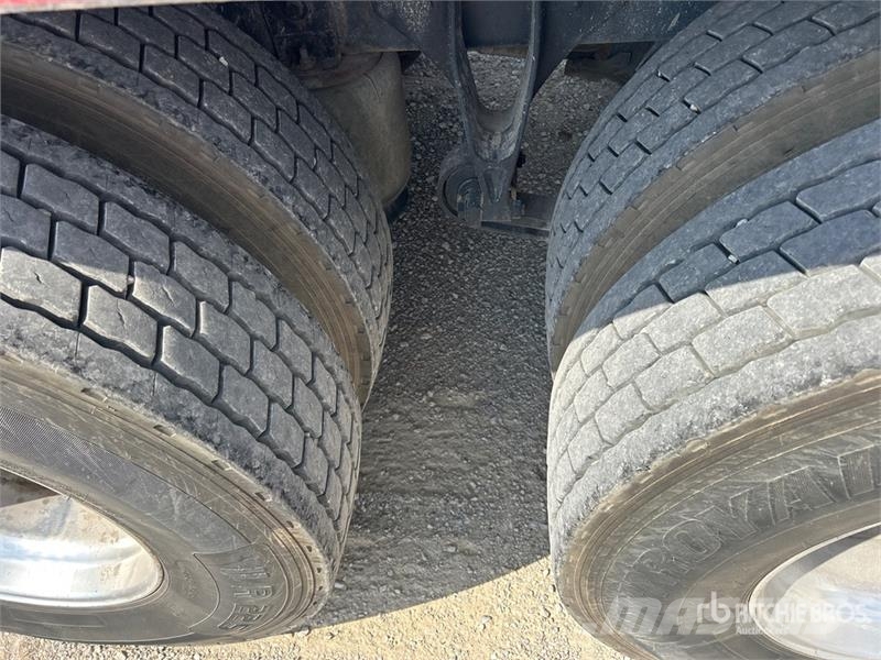 International 8500 Camiones plataforma