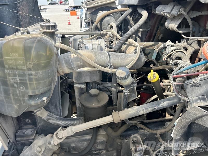 International 8500 Camiones plataforma