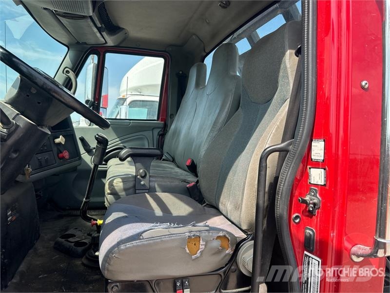 International 8500 Camiones plataforma