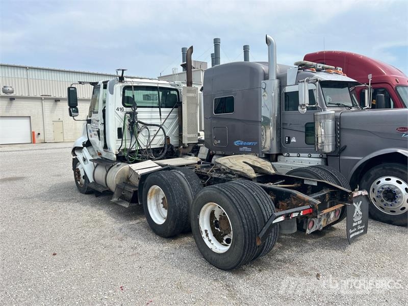International 8600 Camiones tractor