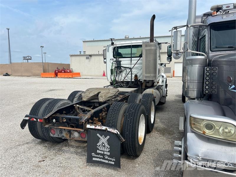 International 8600 Camiones tractor