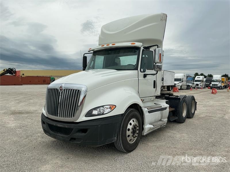 International 8600 Седельные тягачи