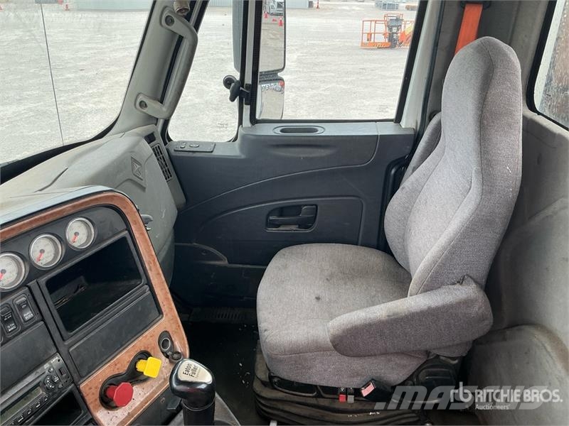 International 8600 Седельные тягачи