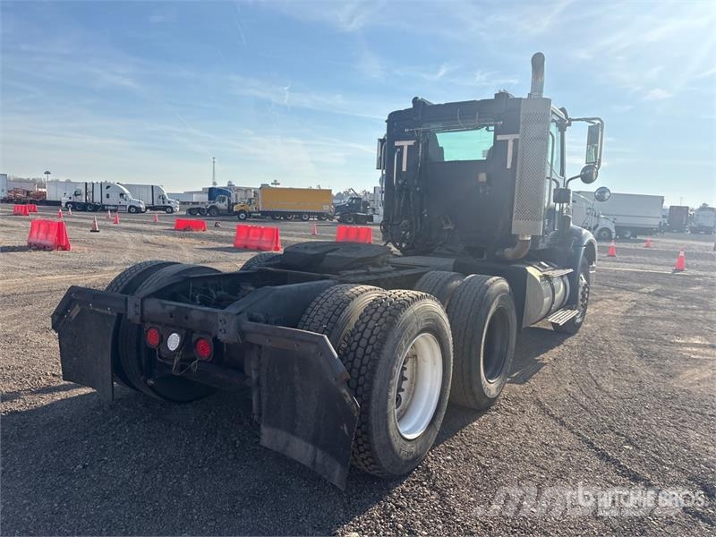 International 9100 وحدات الجر