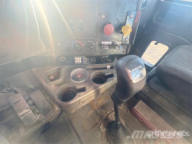 International 9100 وحدات الجر