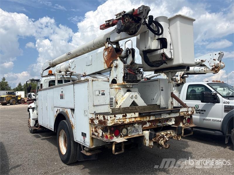 International AA755L 55 ft on International 4300 SBA 4x2 Bucket Avtokošare