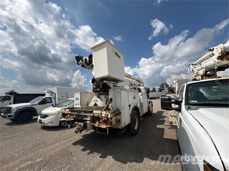 International AA755L 55 ft on International 4300 SBA 4x2 Bucket Avtokošare