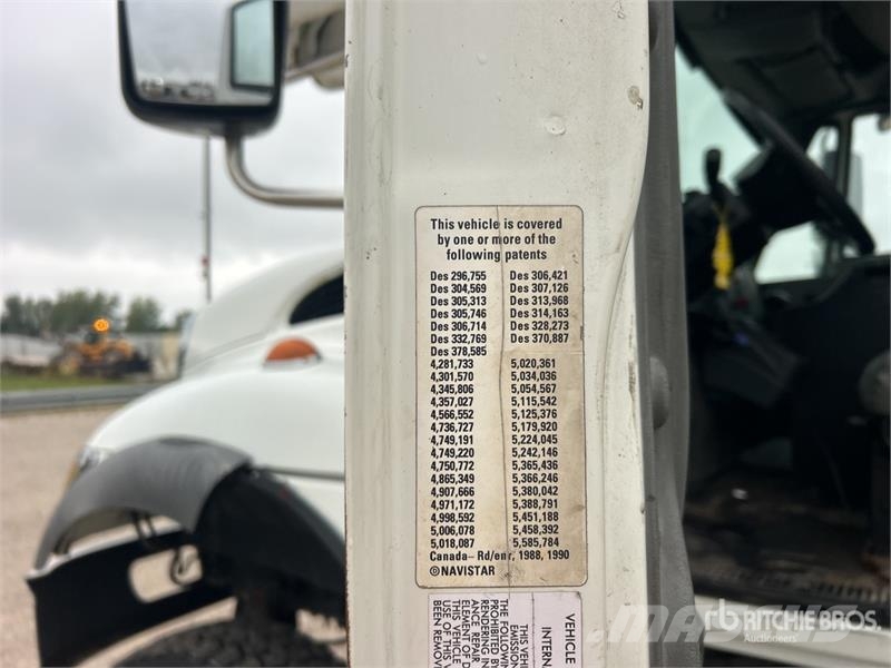 International AM855 55 ft on International 7400 4x4 Bucket Truck 卡車裝載高空作業車