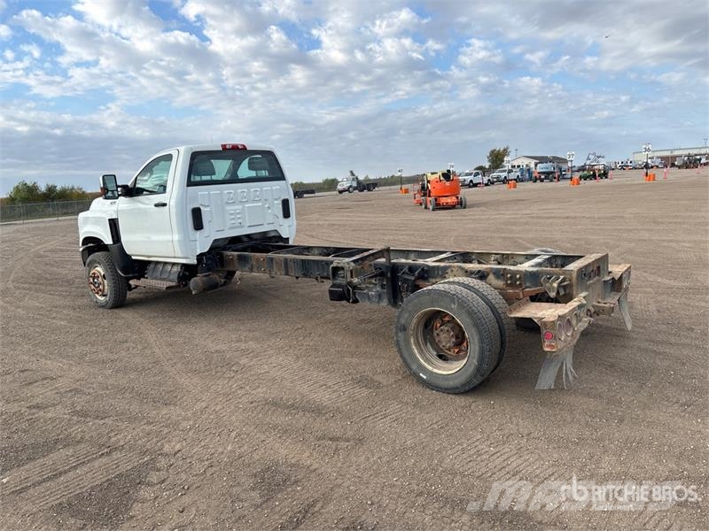 International CV515 4x2 Cab and Chassis Cabines