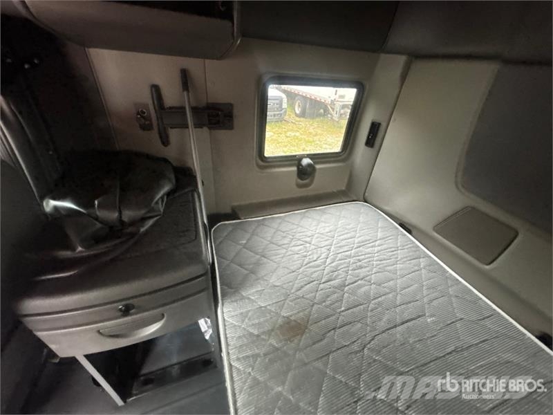 International LT625 트랙터 유닛