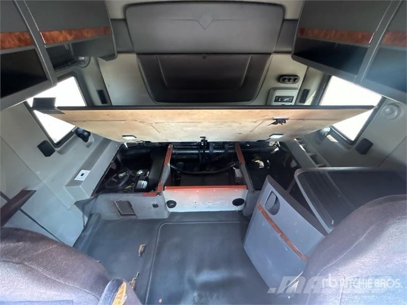 International LT625 Тягачі