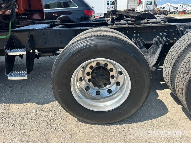 International LT625 Тягачі