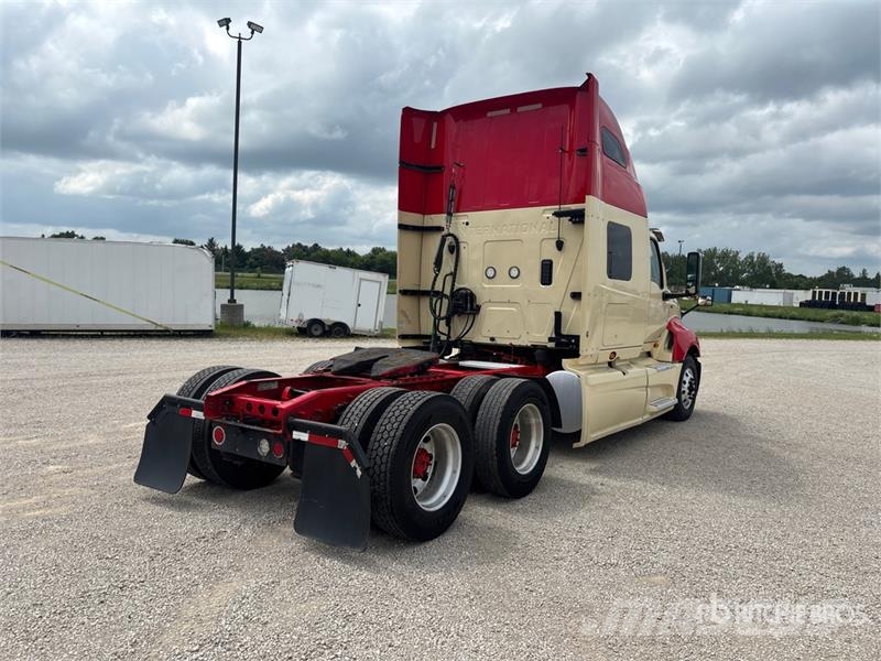 International LT625 Prime Movers