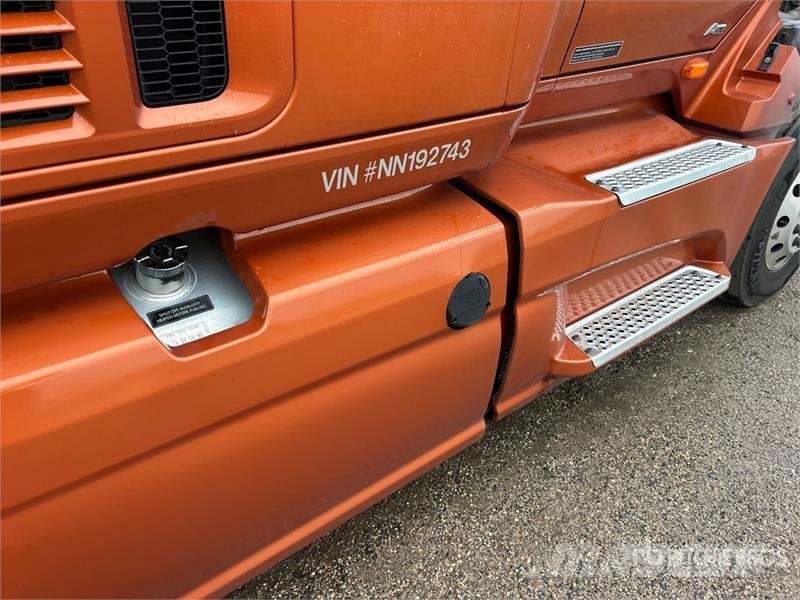 International LT625 Autotractoare