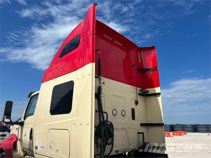 International LT625 Prime Movers