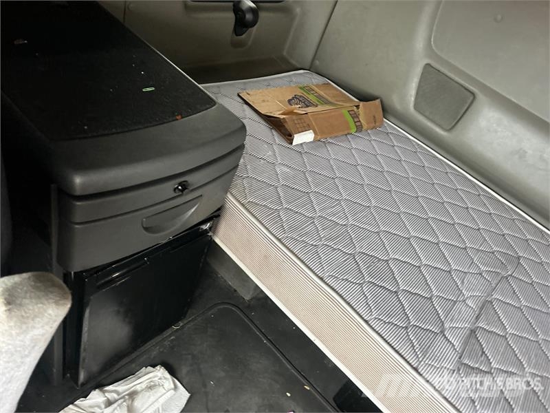International LT625 Autotractoare