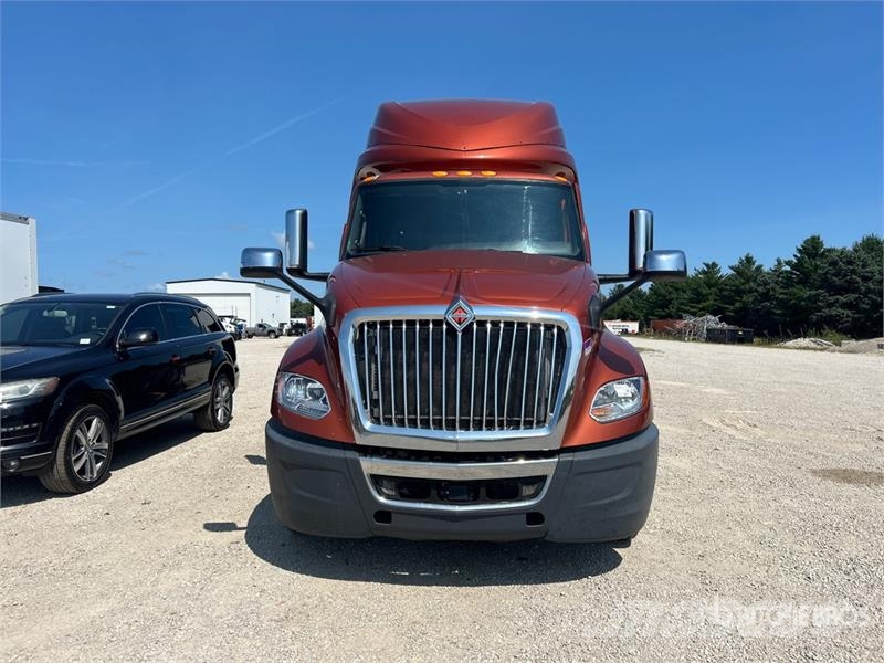 International LT625 Тягачі