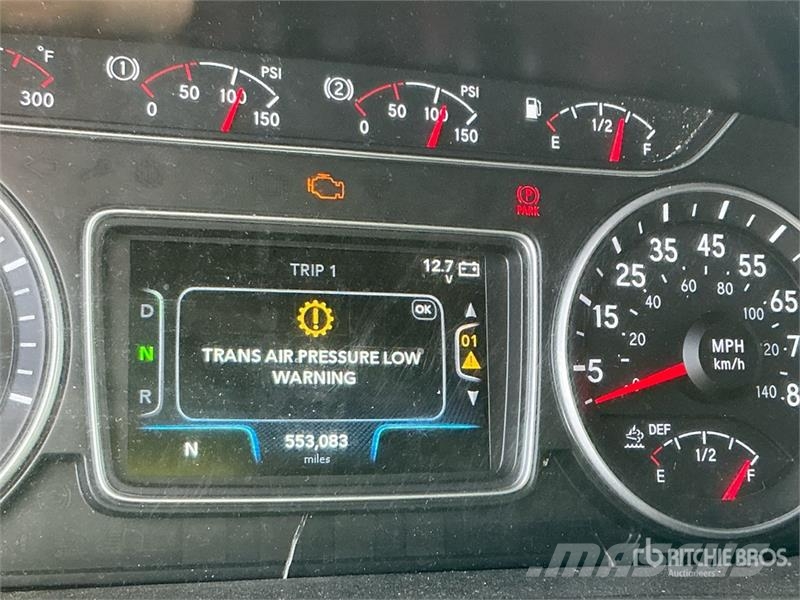 International LT625 Prime Movers