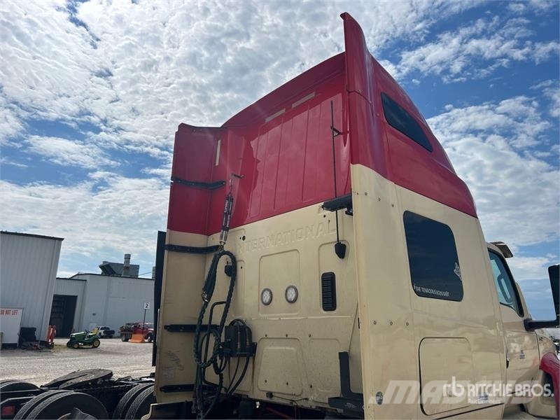 International LT625 Prime Movers