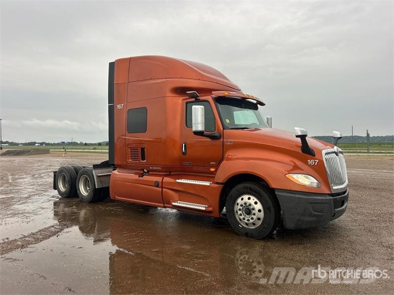 International LT625 Autotractoare