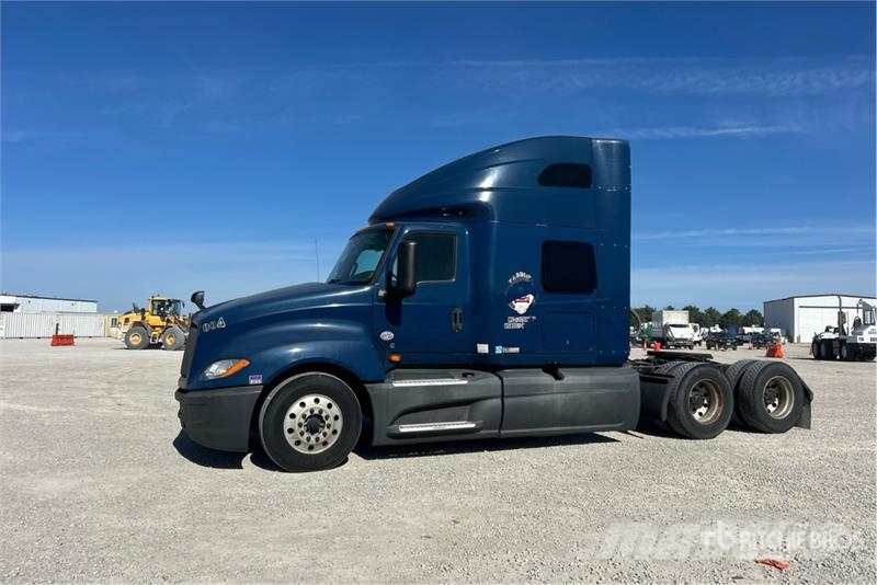 International LT625 트랙터 유닛