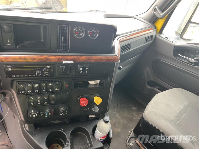International LT625 Prime Movers