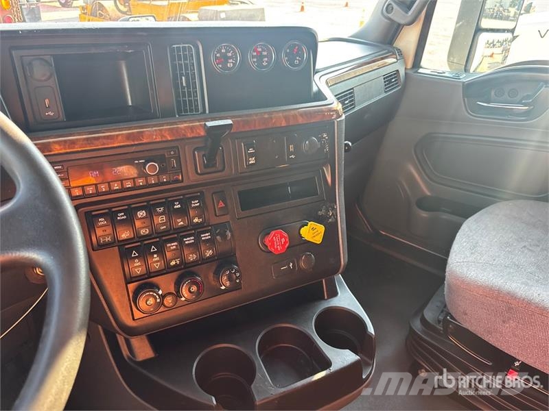 International LT625 Vetopöytäautot