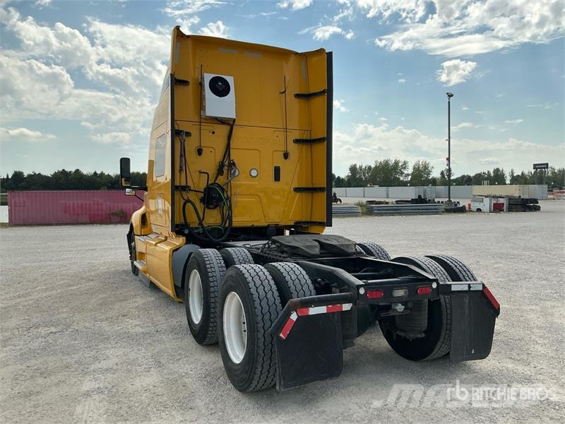 International LT625 Prime Movers