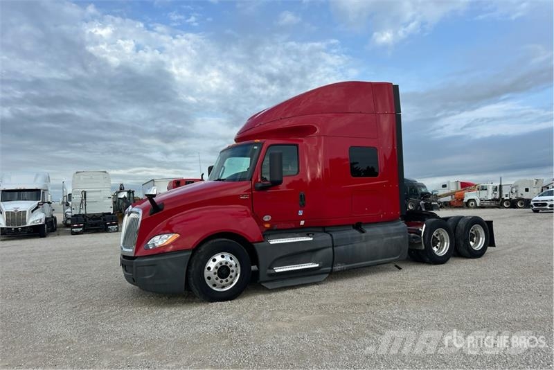 International LT625 وحدات الجر