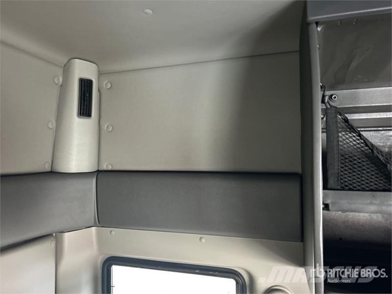 International LT625 وحدات الجر