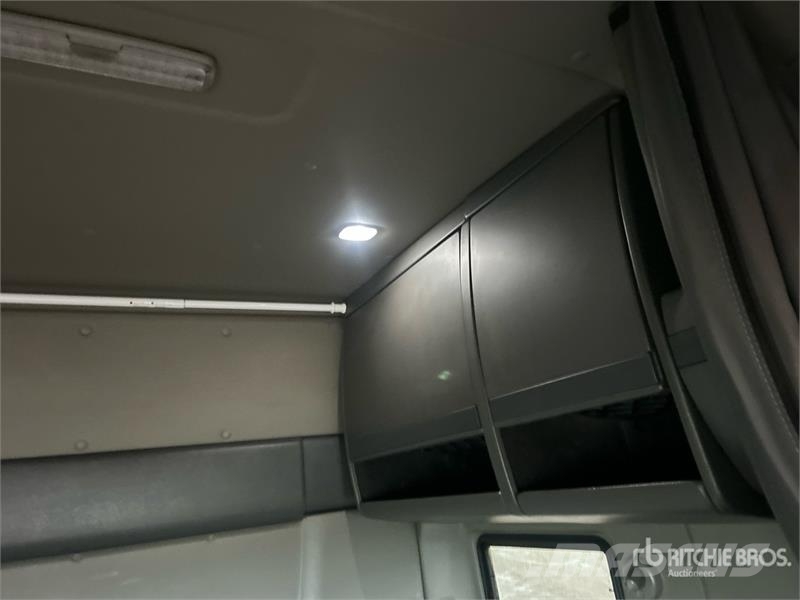 International LT625 Autotractoare