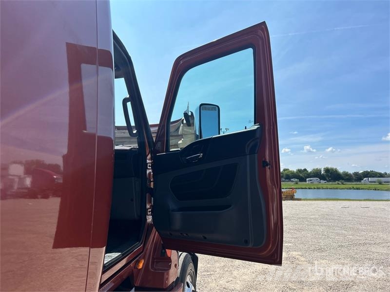 International LT625 Тягачі