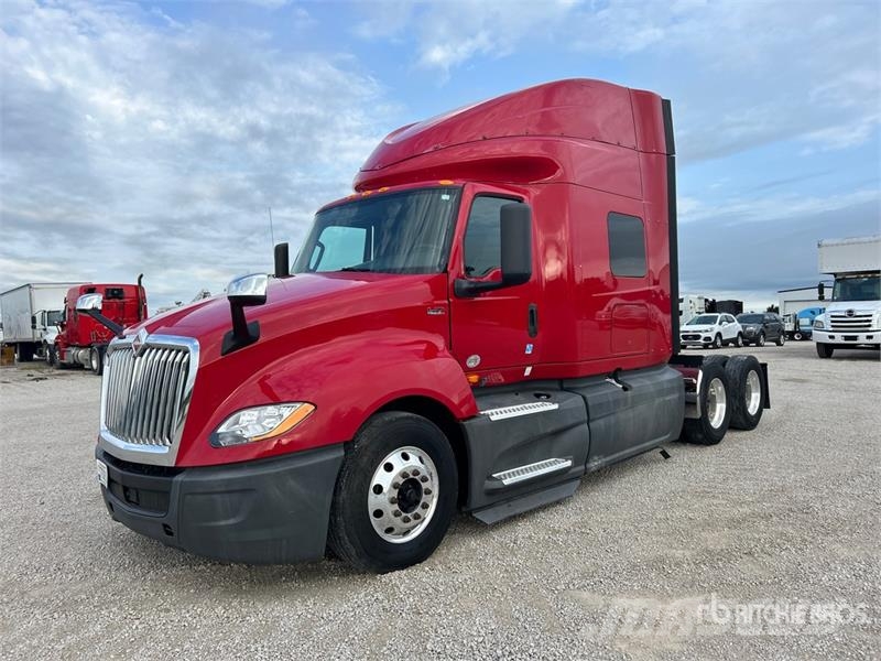 International LT625 وحدات الجر