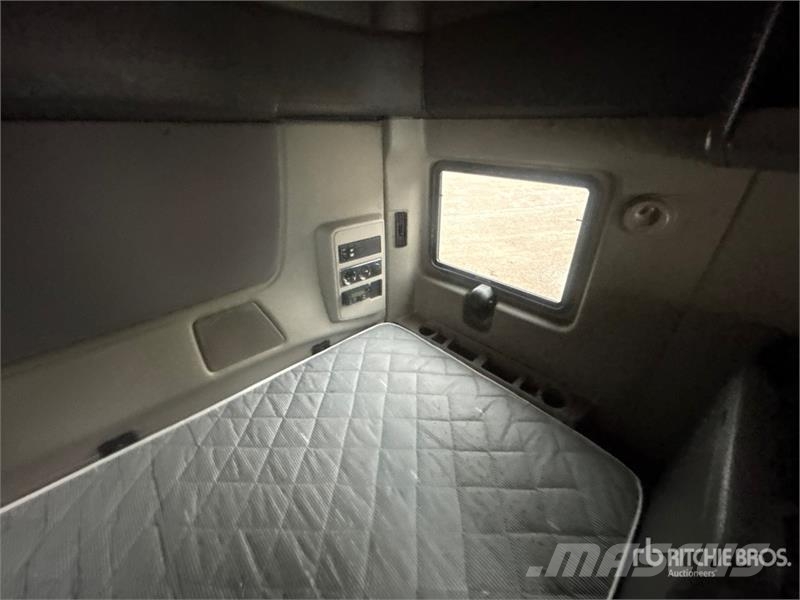 International LT625 트랙터 유닛