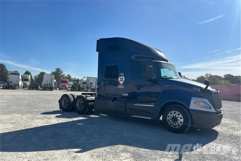 International LT625 트랙터 유닛