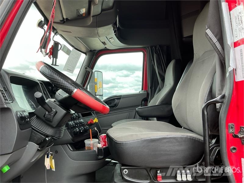 International LT625 트랙터 유닛
