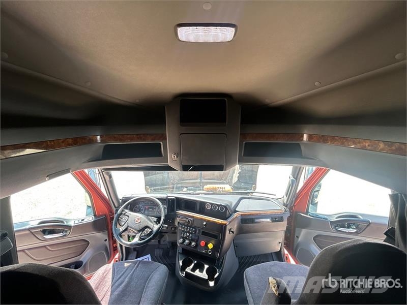 International LT625 Тягачі