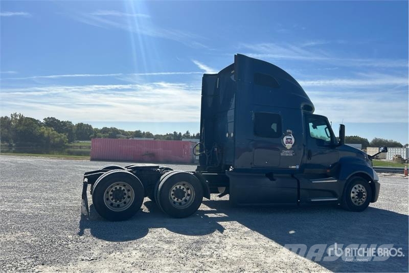 International LT625 트랙터 유닛