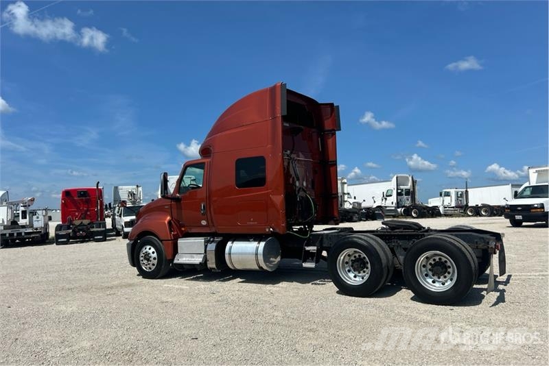 International LT625 Тягачі