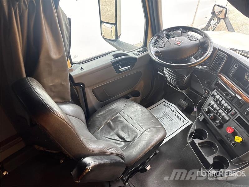 International LT625 Prime Movers