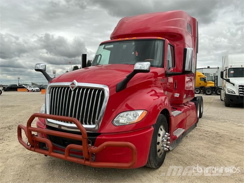 International LT625 트랙터 유닛